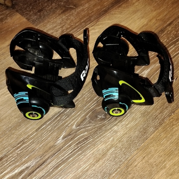 Razor Jetts Heel Wheels Attachable to Shoes - Picture 6 of 7